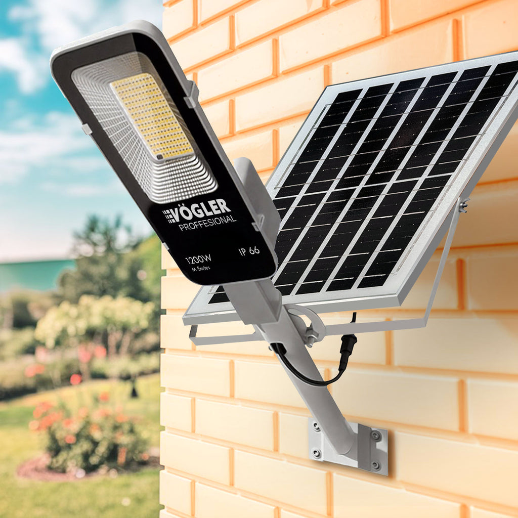 Potente lampada solare, sensore crepuscolare, telecomando, Vögler Professional 1200W