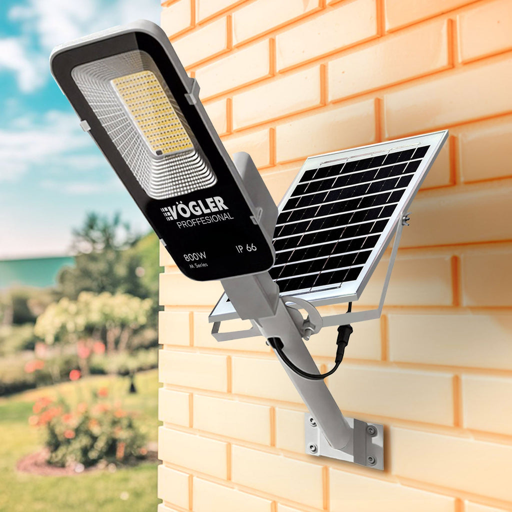 Potente lampada solare, sensore crepuscolare, telecomando, Vögler Professional 800W