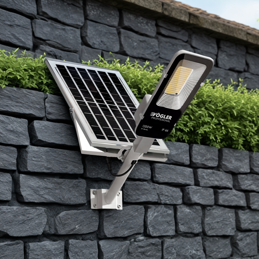 Potente lampada solare, sensore crepuscolare, telecomando, Vögler Professional 1200W